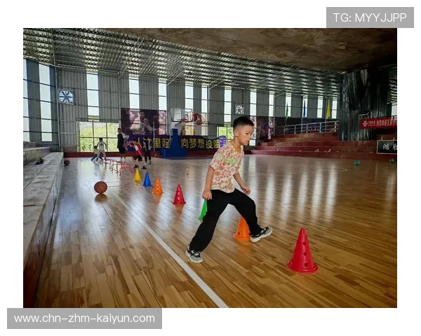特色科技赋能青少年篮球训练，智能设备推动训练科学化，青少年篮球训练课程